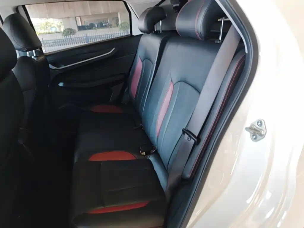 Geely Vision X3 — фото 17
