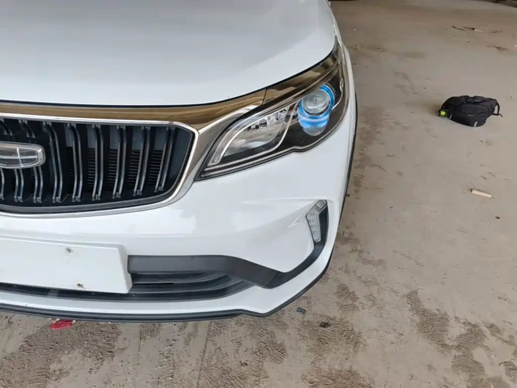 Geely Vision X3 — фото 24