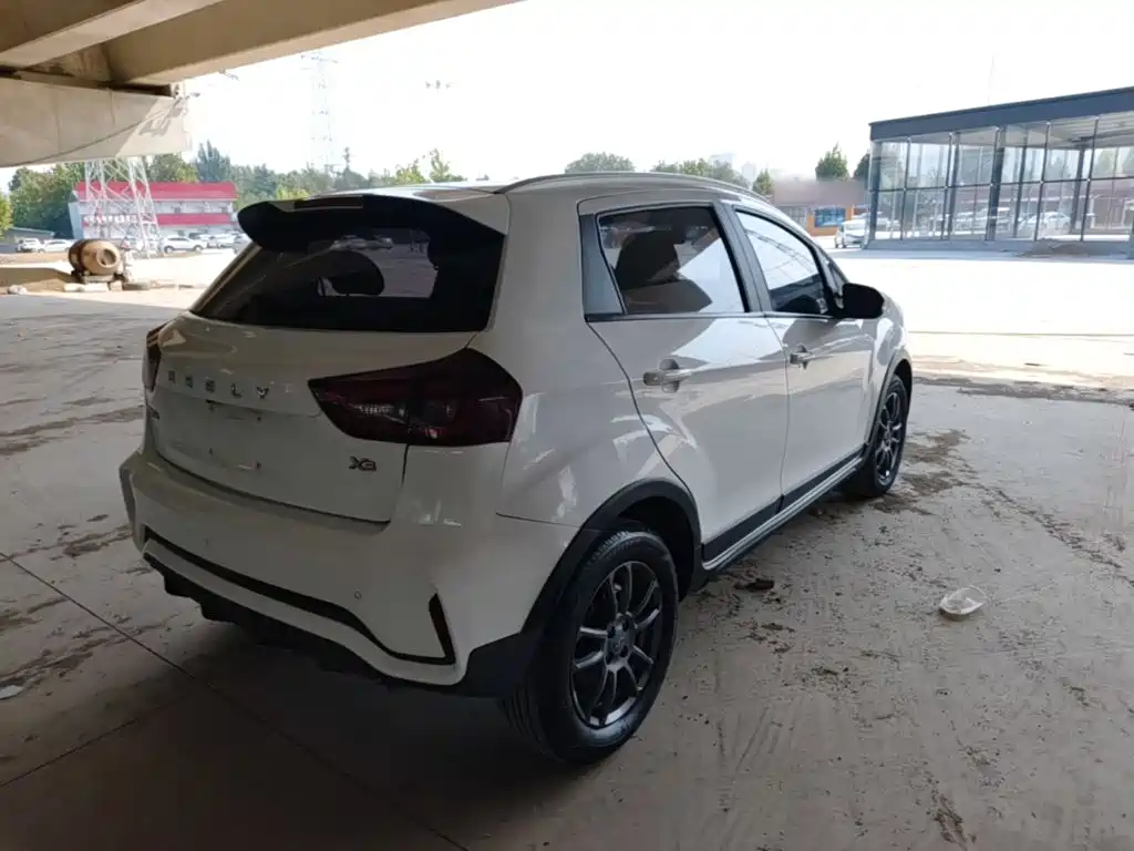 Geely Vision X3 — фото 7