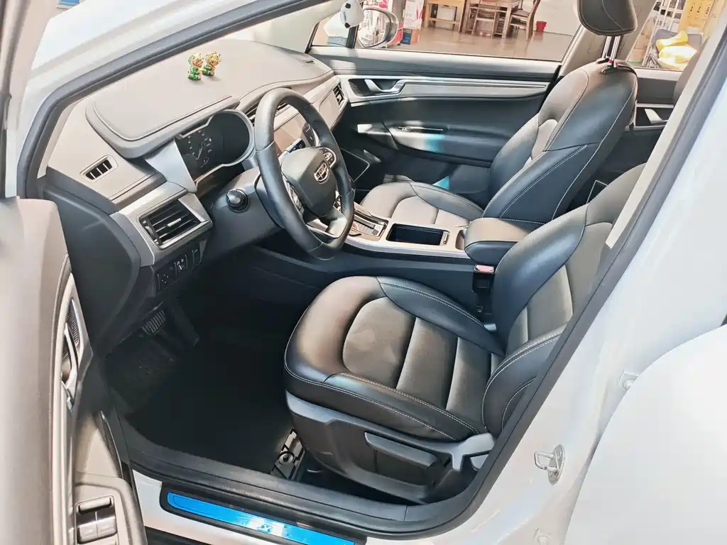 Geely Emgrand GS — фото 11