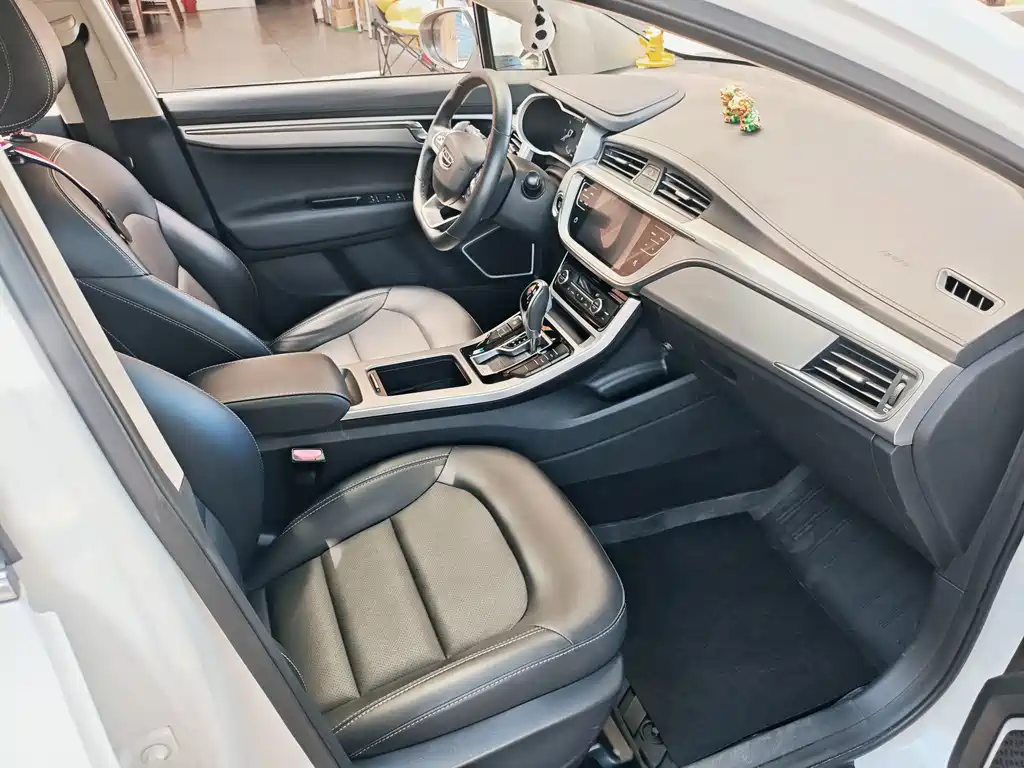 Geely Emgrand GS — фото 15