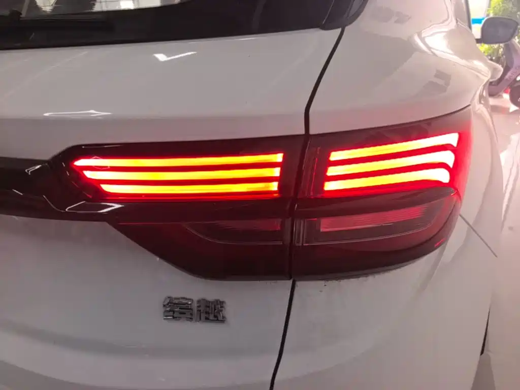 Geely Binyue — фото 8