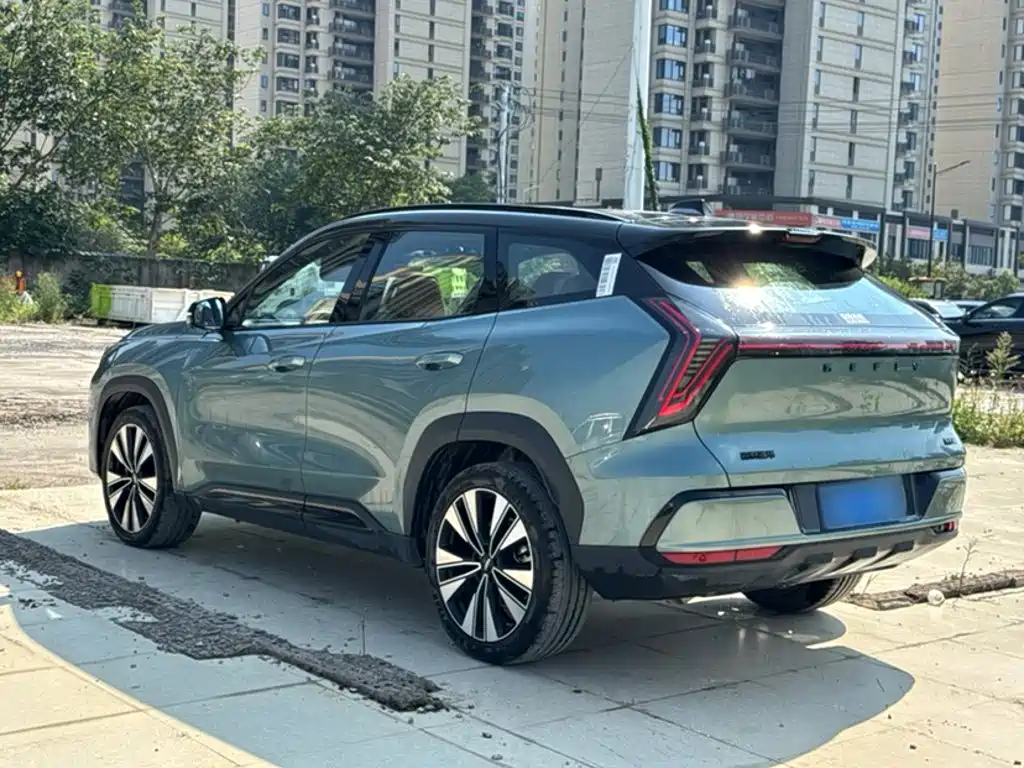 Geely Boyue L — фото 11
