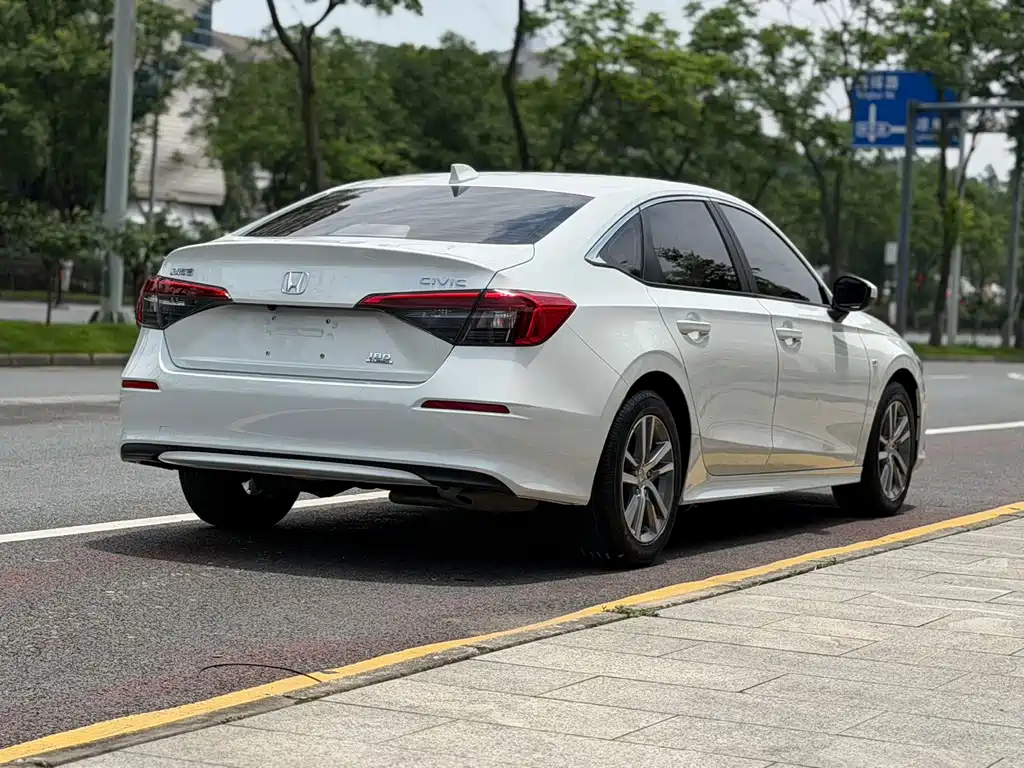 Honda Civic — фото 4