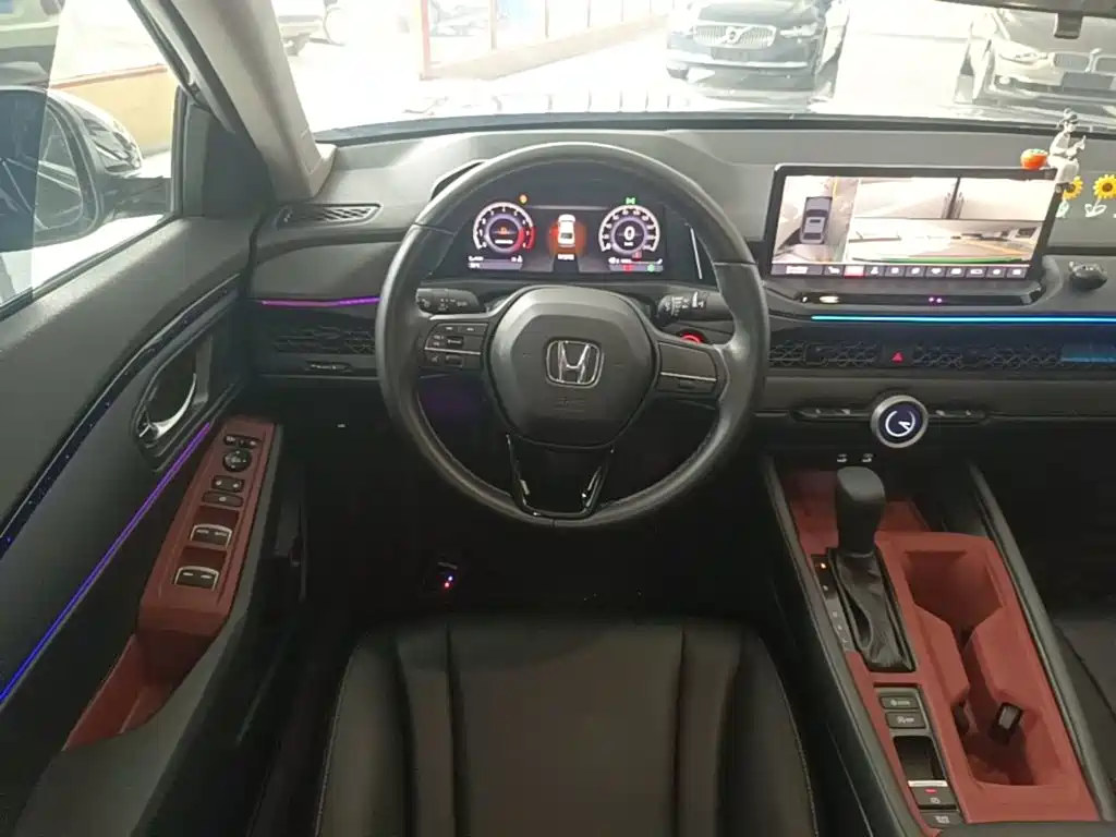 Honda Accord — фото 11