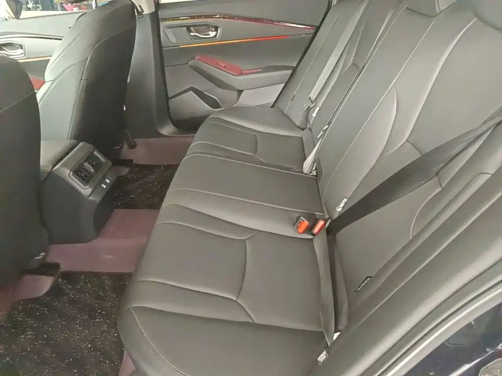 Honda Accord — фото 17