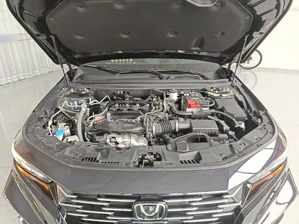 Honda Accord — фото 20
