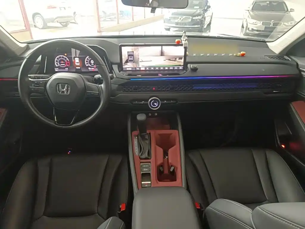 Honda Accord — фото 10