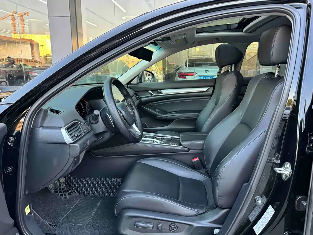 Honda Accord — фото 4