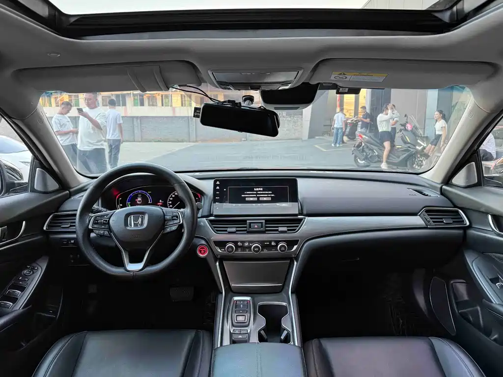 Honda Accord — фото 5