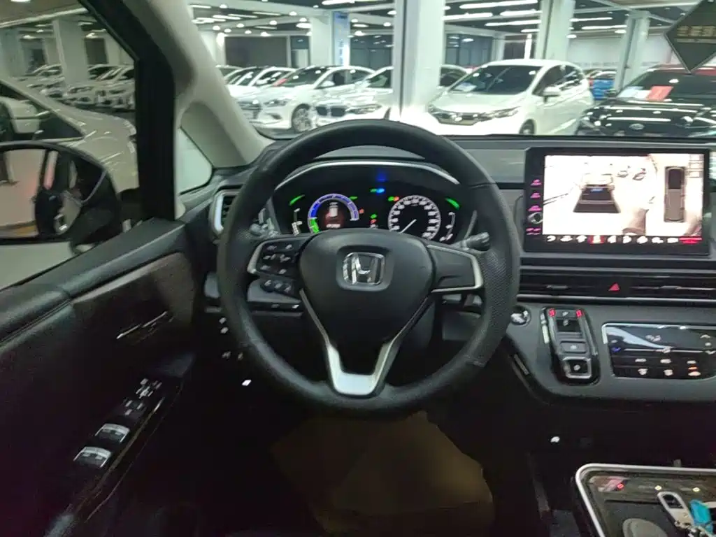 Honda Odyssey — фото 11