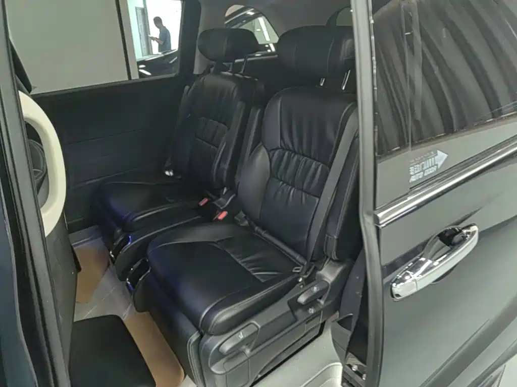Honda Odyssey — фото 17