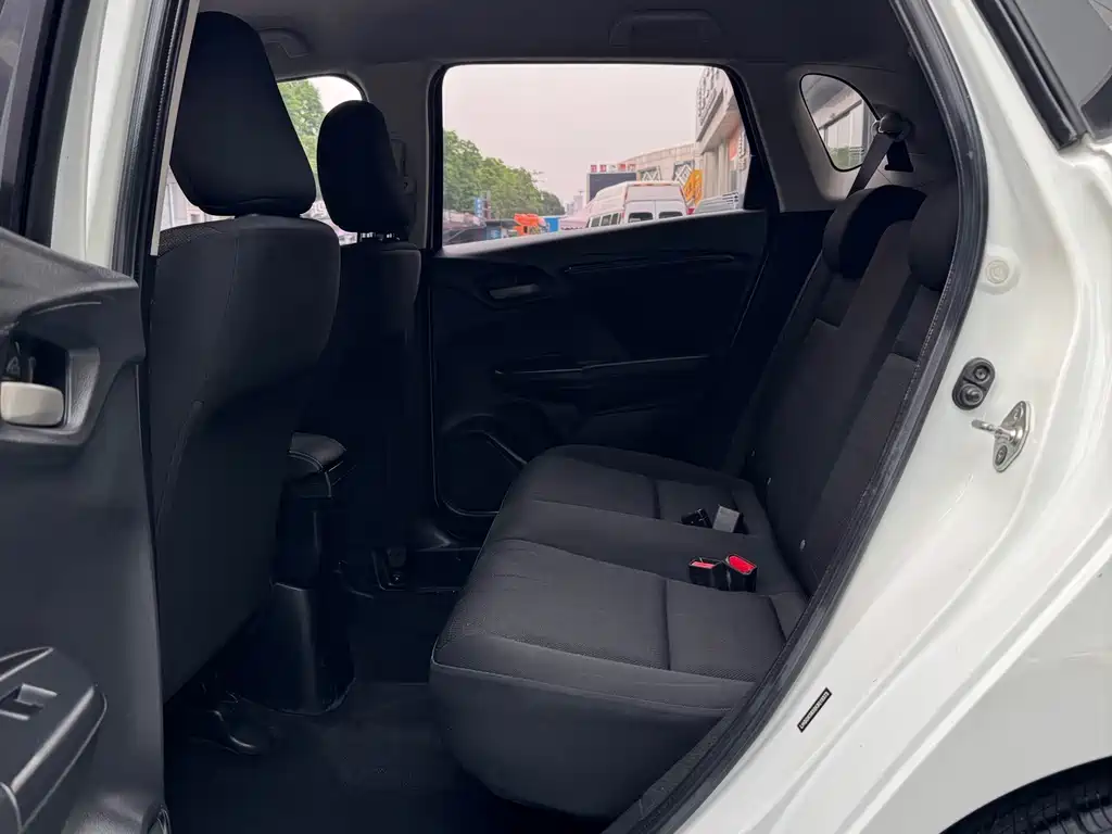 Honda Fit — фото 6
