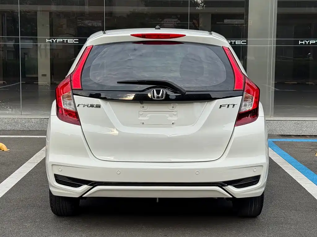 Honda Fit — фото 8