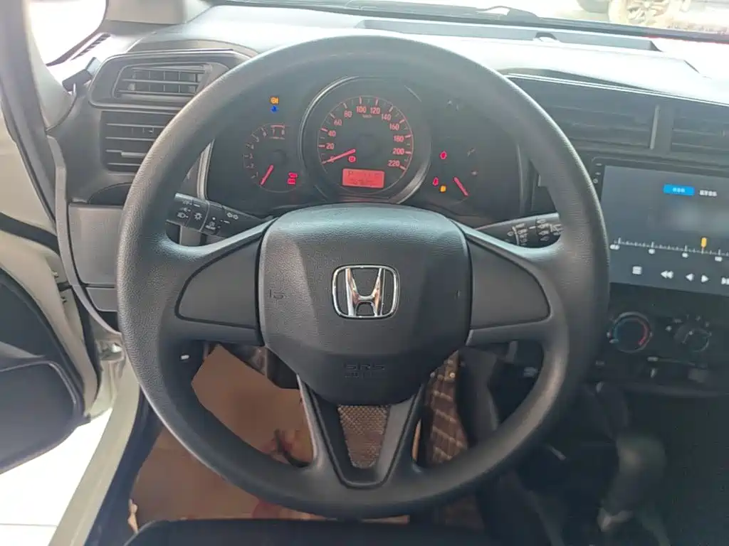 Honda Fit — фото 11