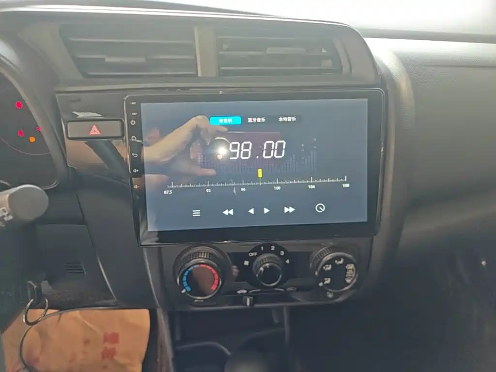 Honda Fit — фото 13