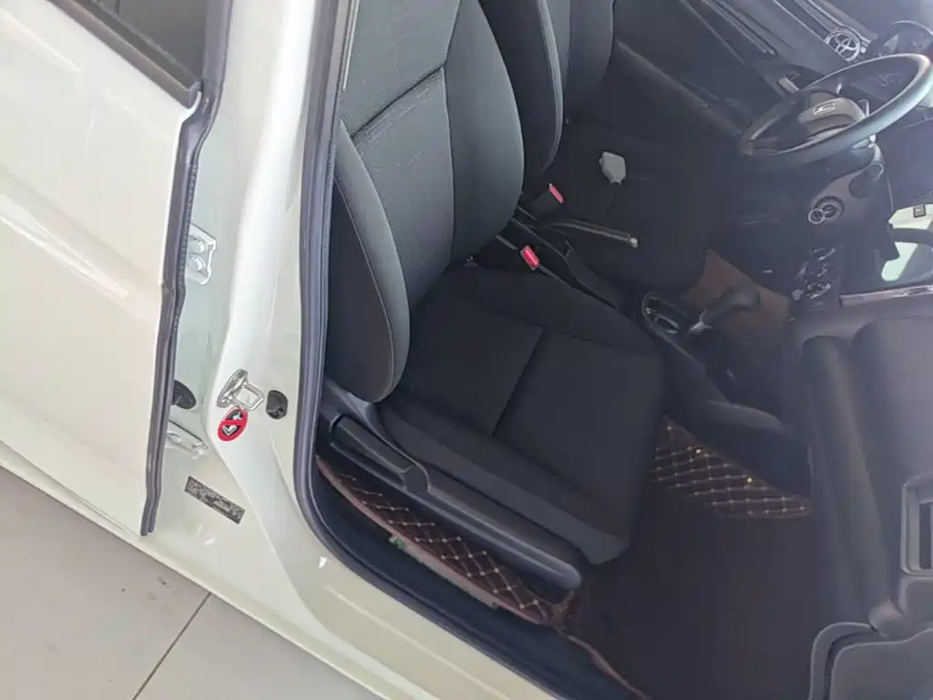 Honda Fit — фото 25