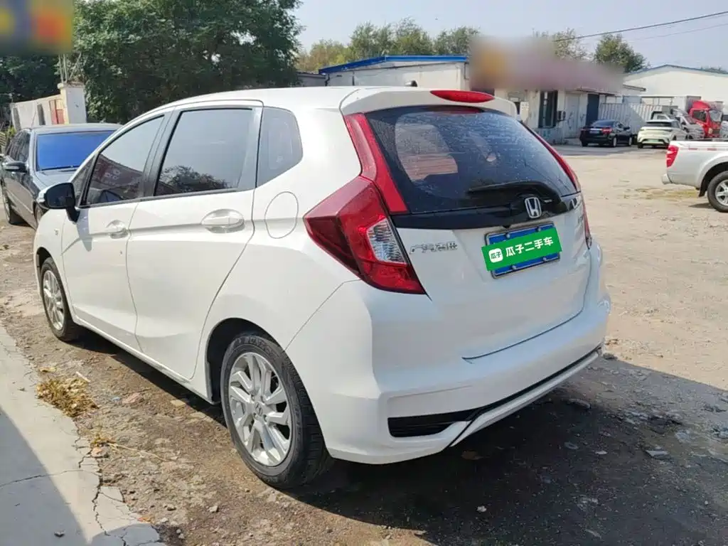 Honda Fit — фото 5