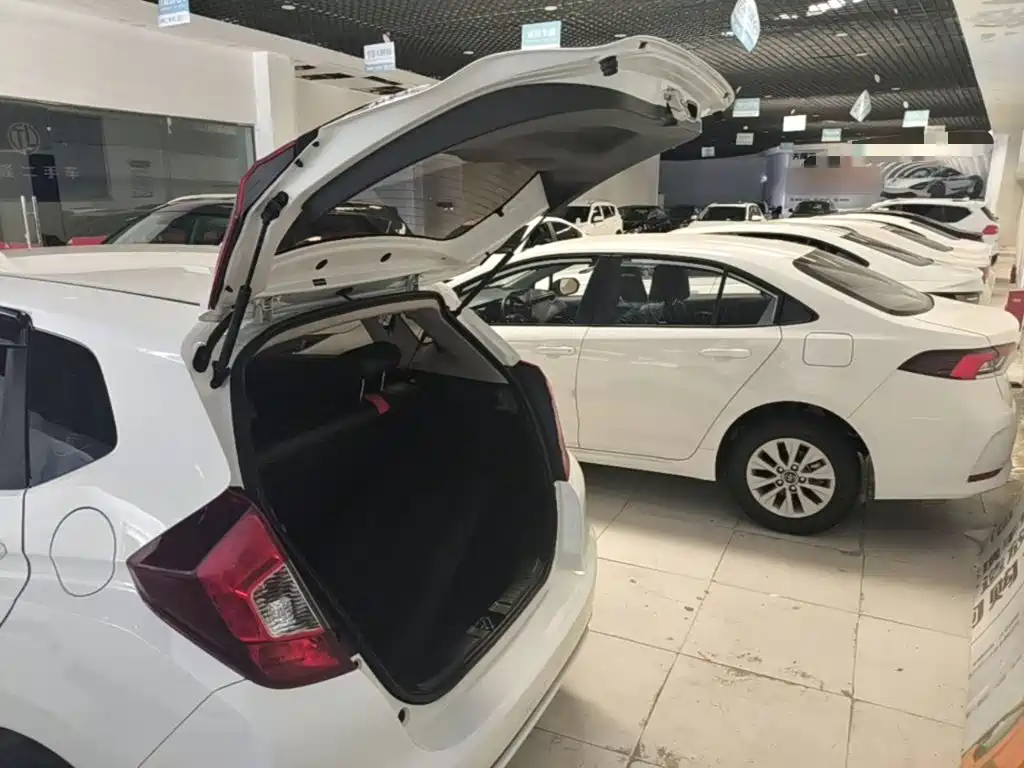 Honda Fit — фото 15