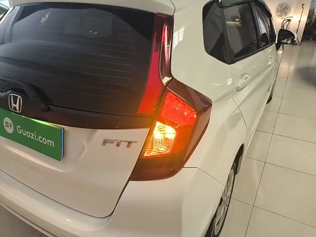 Honda Fit — фото 24