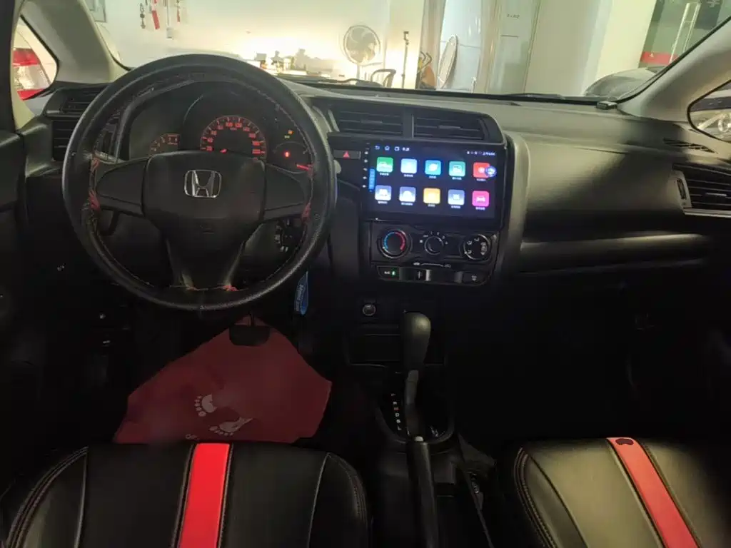 Honda Fit — фото 6
