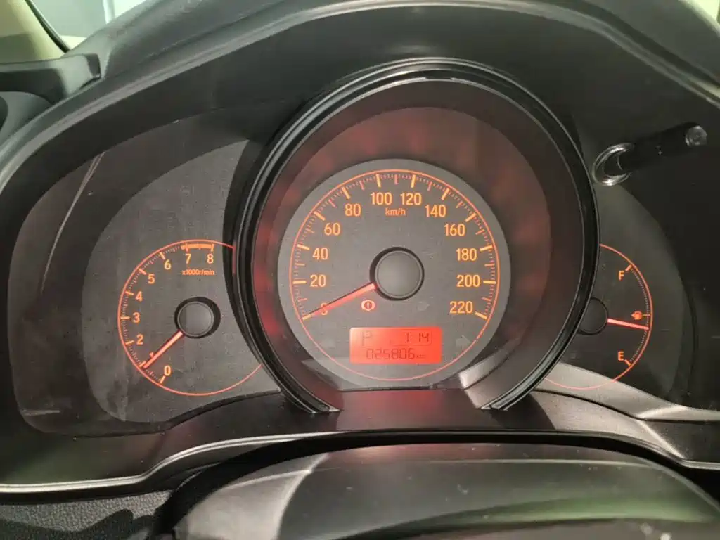 Honda Fit — фото 8