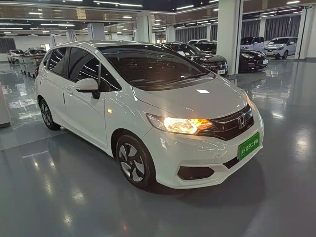 Honda Fit — фото 4