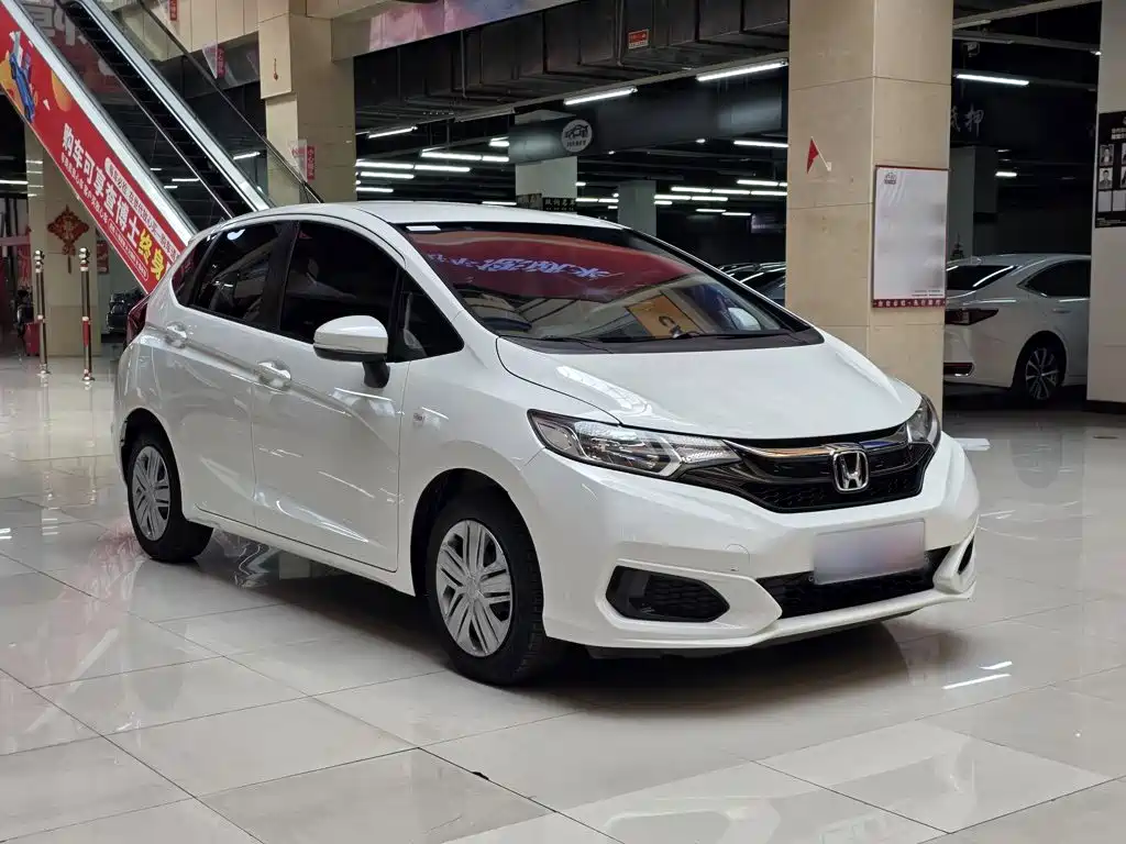 Honda Fit — фото 11