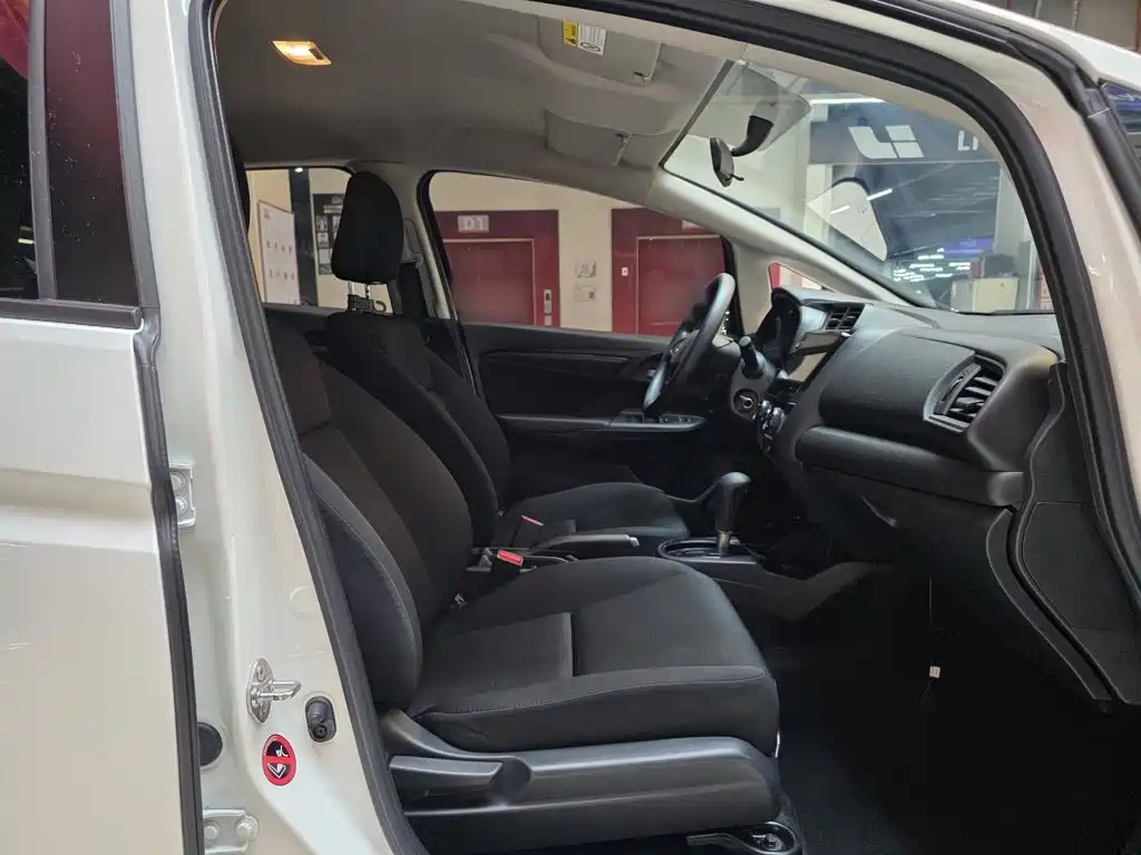 Honda Fit — фото 18