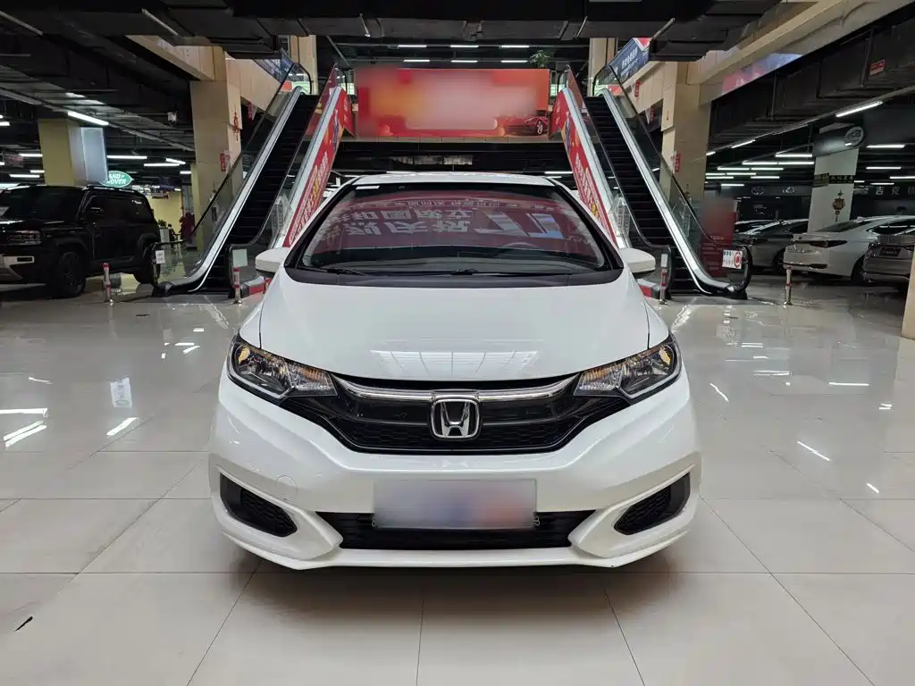 Honda Fit — фото 10