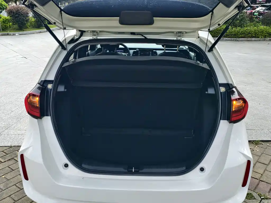 Honda Fit — фото 13