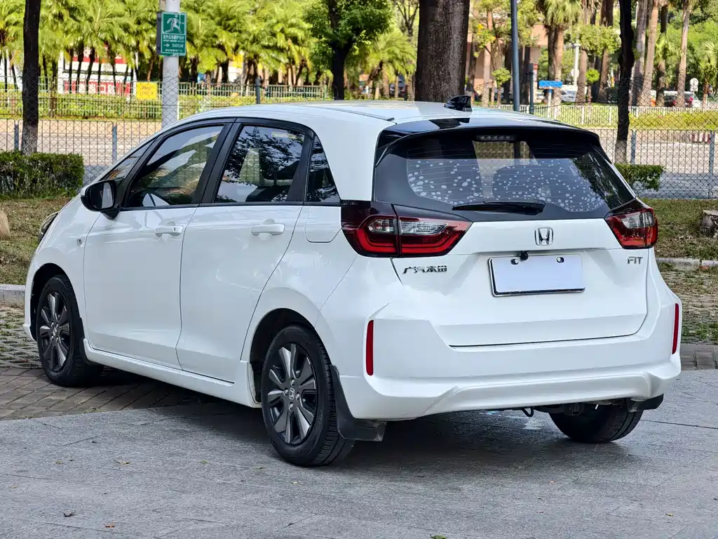 Honda Fit — фото 15