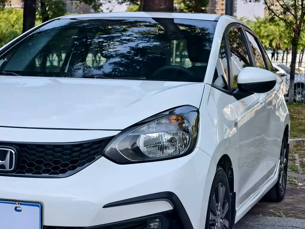 Honda Fit — фото 4