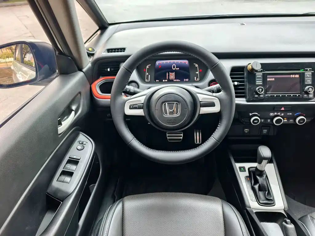 Honda Fit — фото 10