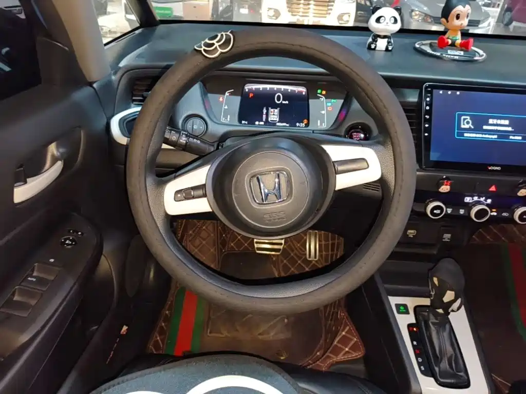 Honda Fit — фото 11