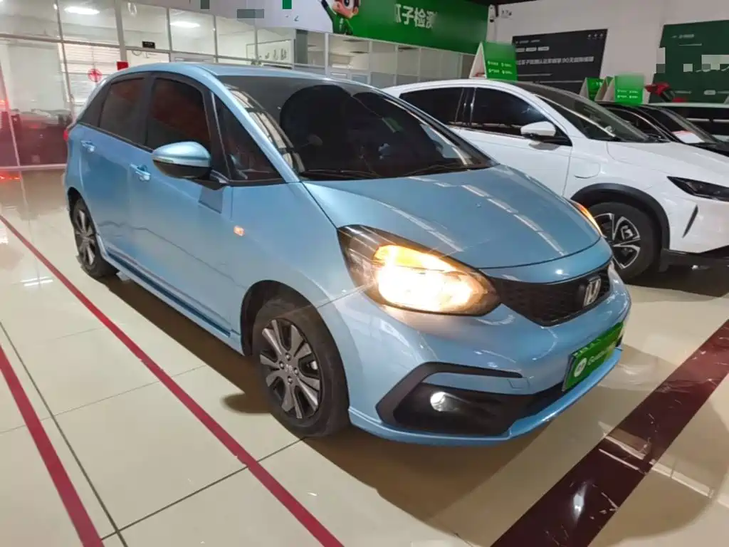 Honda Fit — фото 4