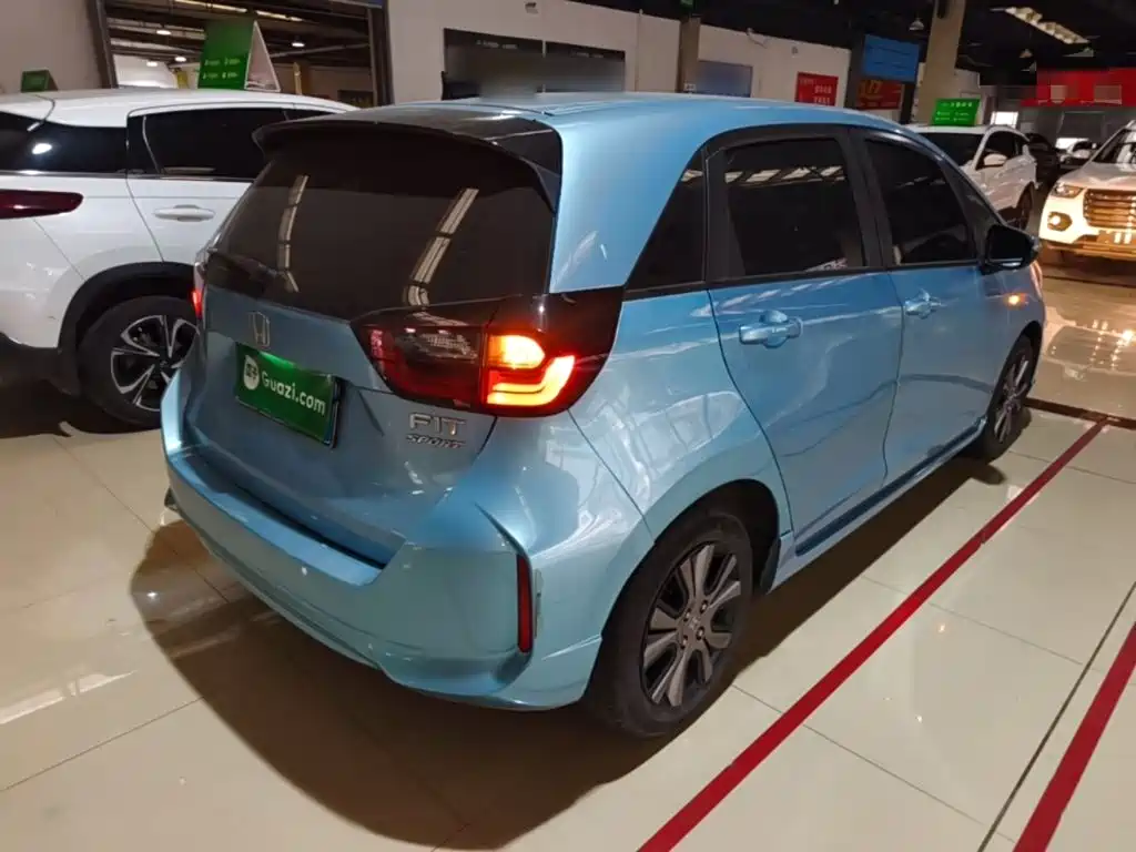 Honda Fit — фото 7