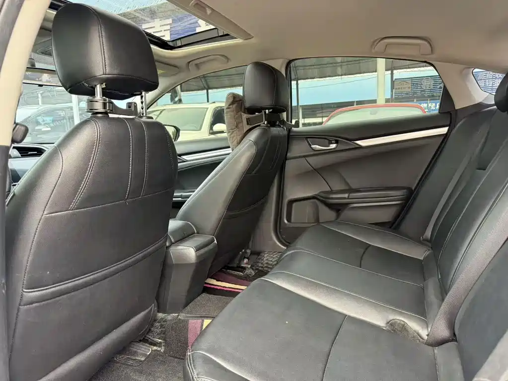 Honda Civic — фото 11