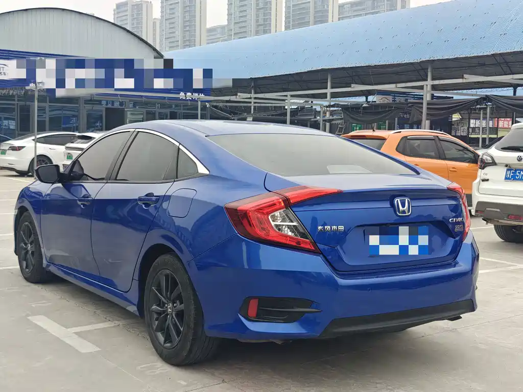 Honda Civic — фото 5