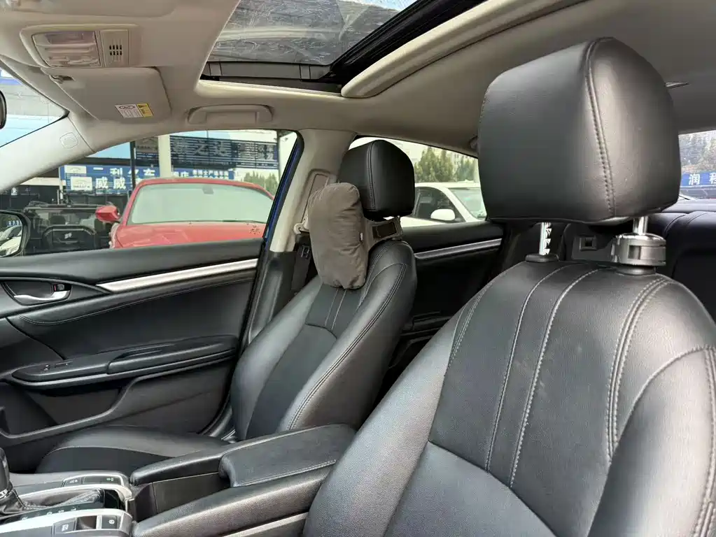 Honda Civic — фото 8