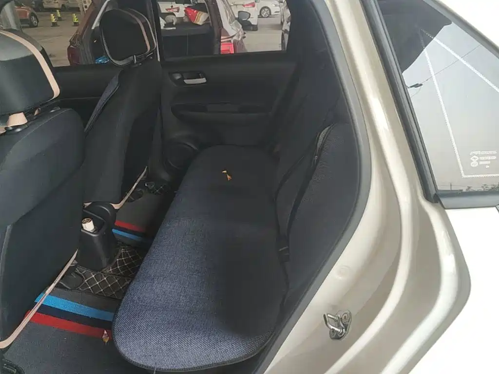 Honda Fit — фото 17