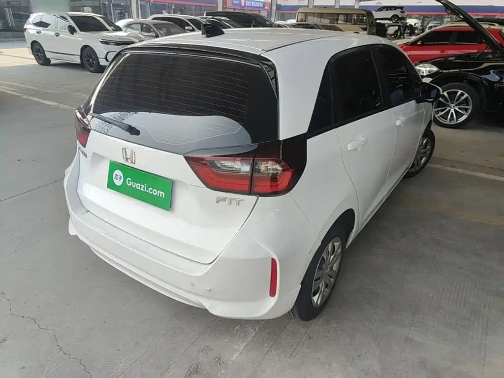 Honda Fit — фото 7