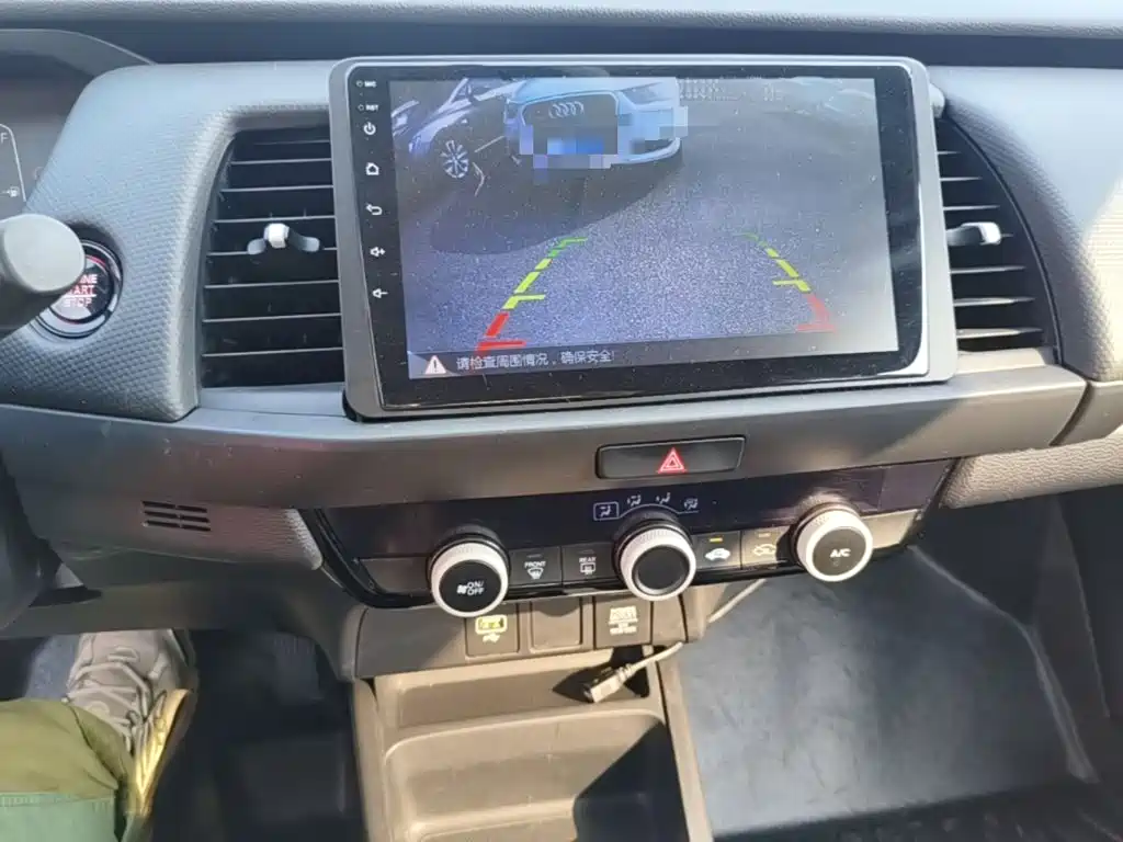 Honda Fit — фото 13