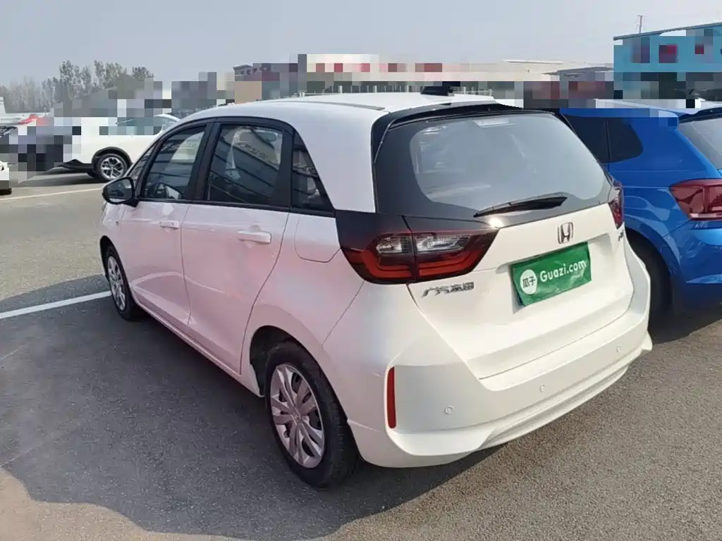 Honda Fit — фото 5