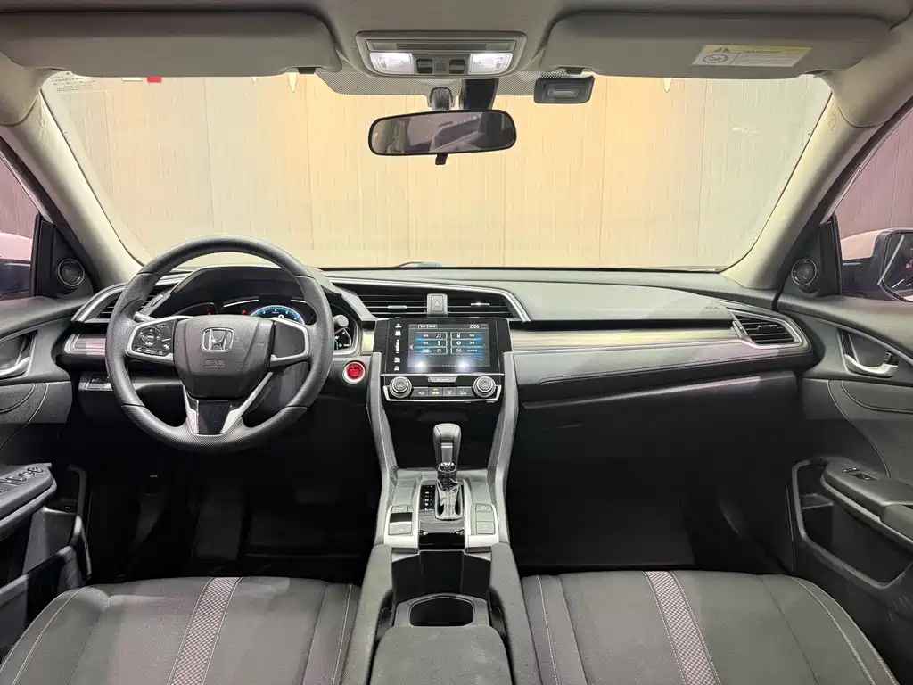 Honda Civic — фото 7