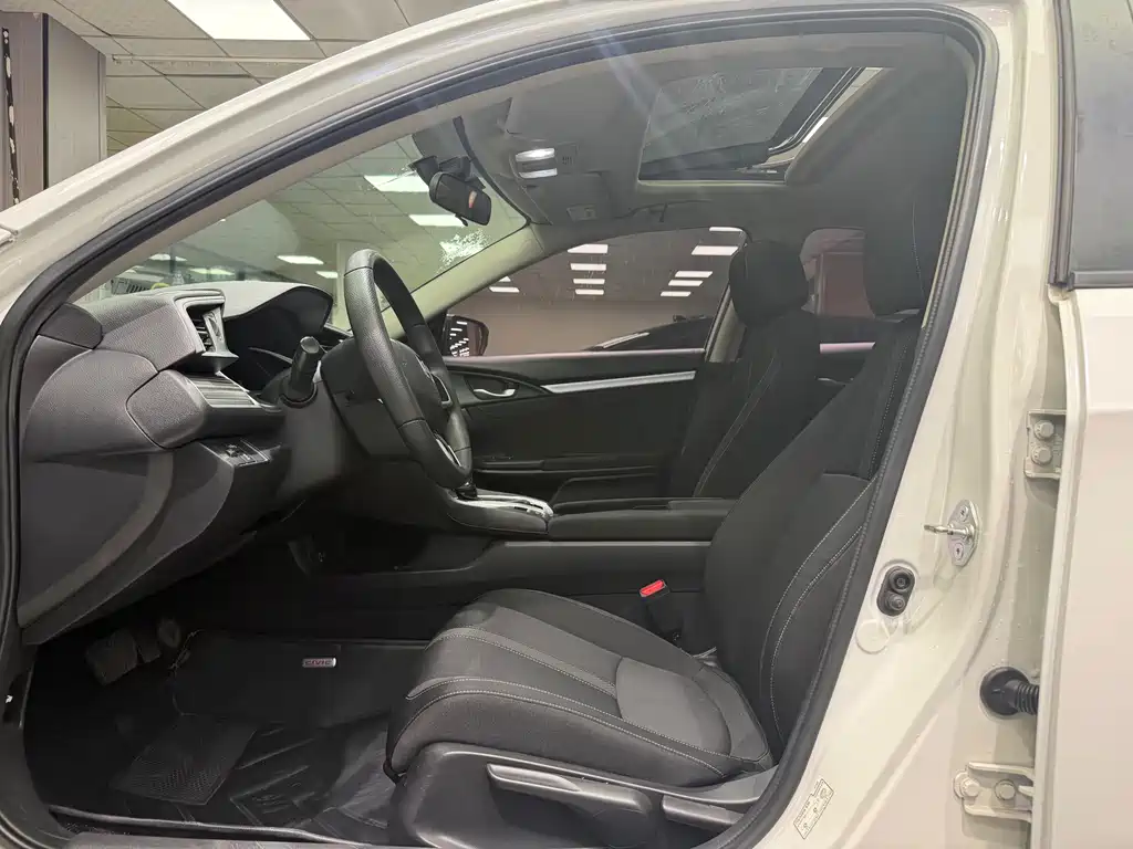 Honda Civic — фото 10