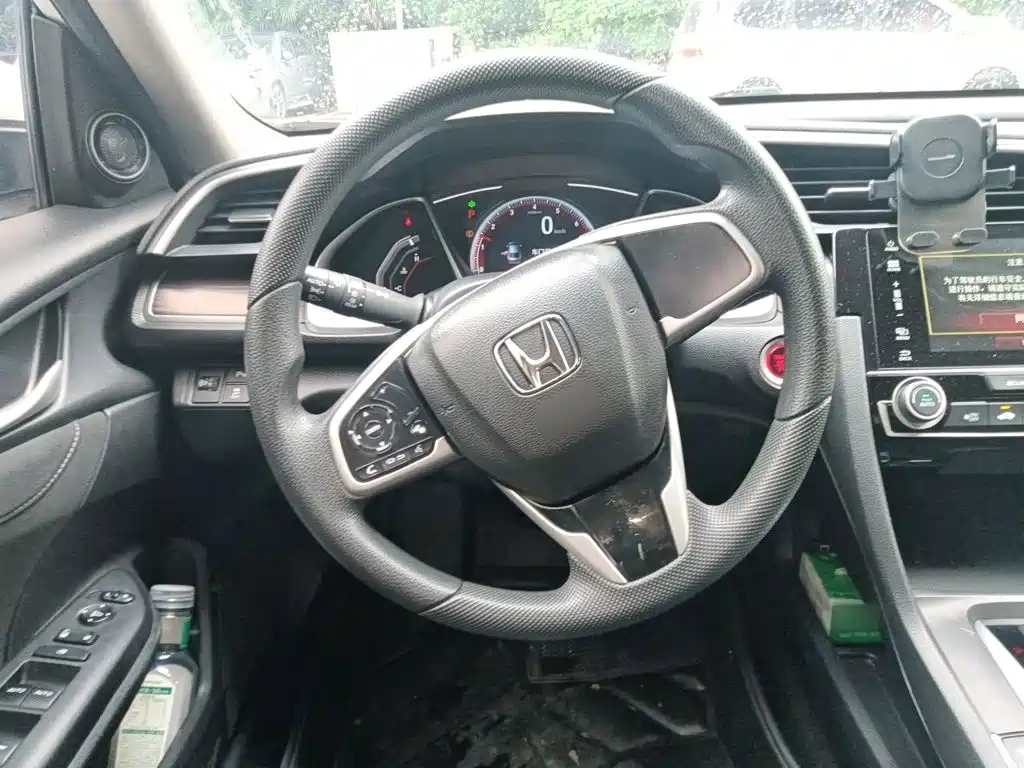 Honda Civic — фото 11