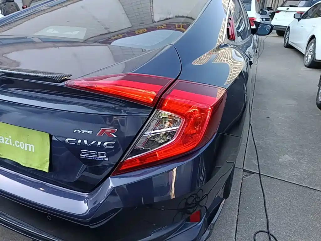 Honda Civic — фото 8