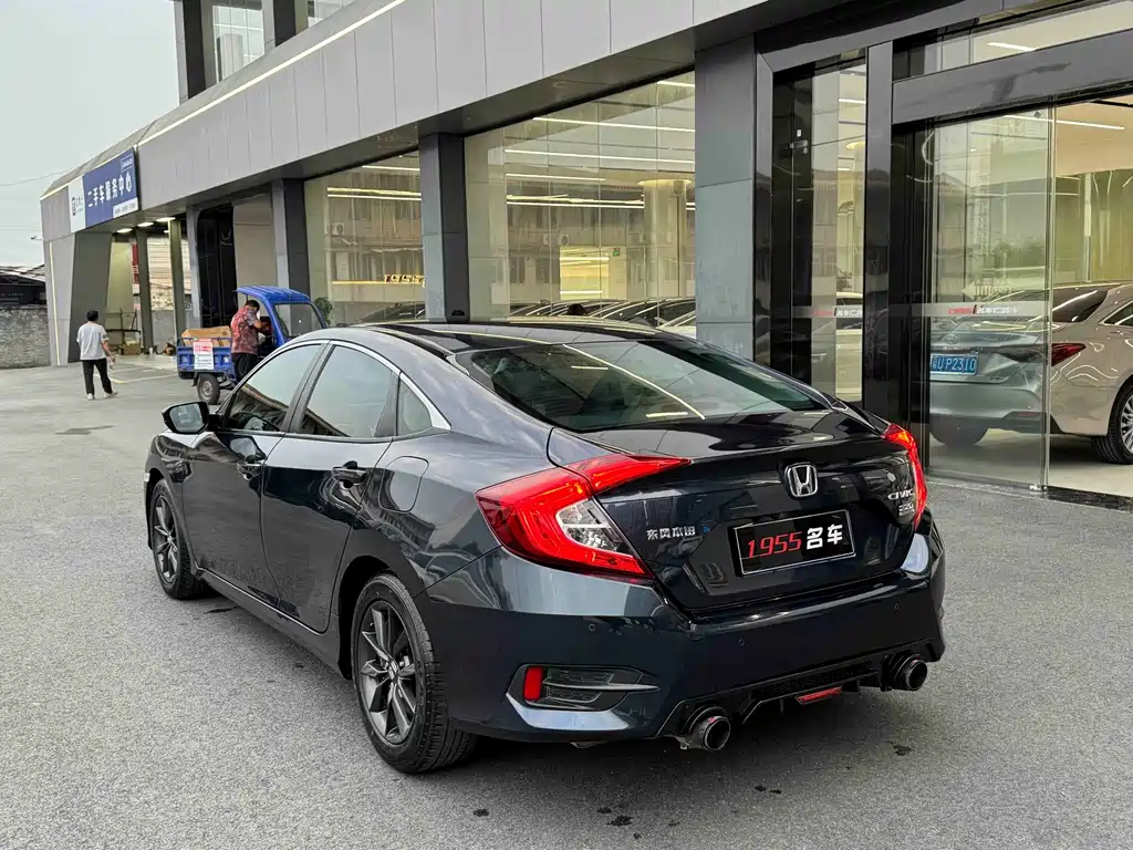 Honda Civic — фото 7