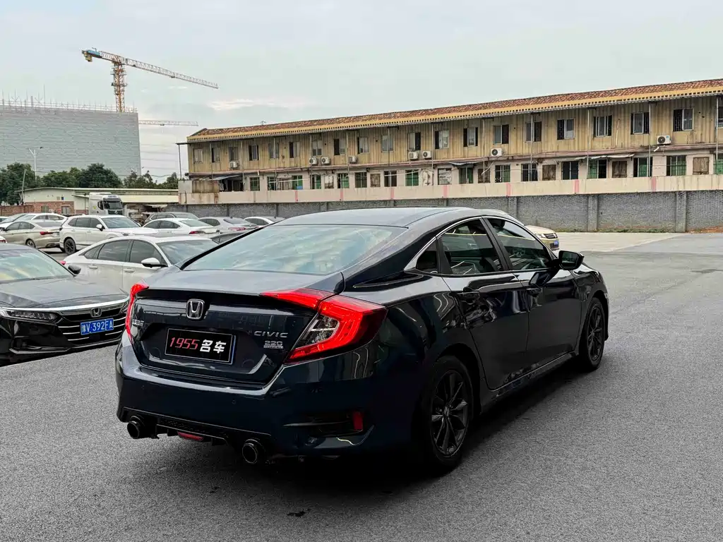 Honda Civic — фото 9